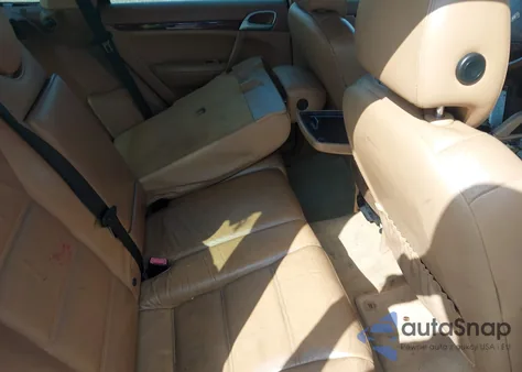 2006 Porsche Cayenne z USA, uszkodzony, nr VIN WP1AA29P96LA21402